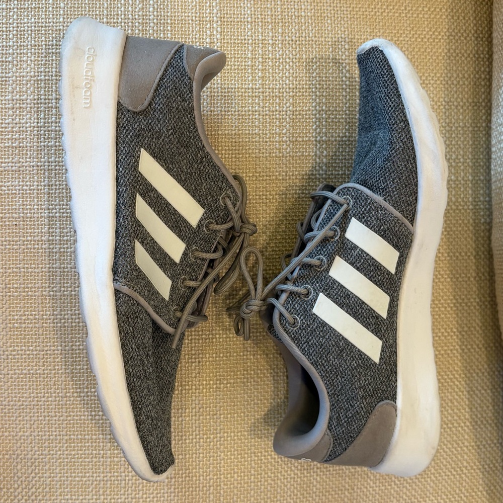 Adidas Cloudfoam QT Racer -Gray Knit White Stripes /Wonens Size 9 /Comfortable